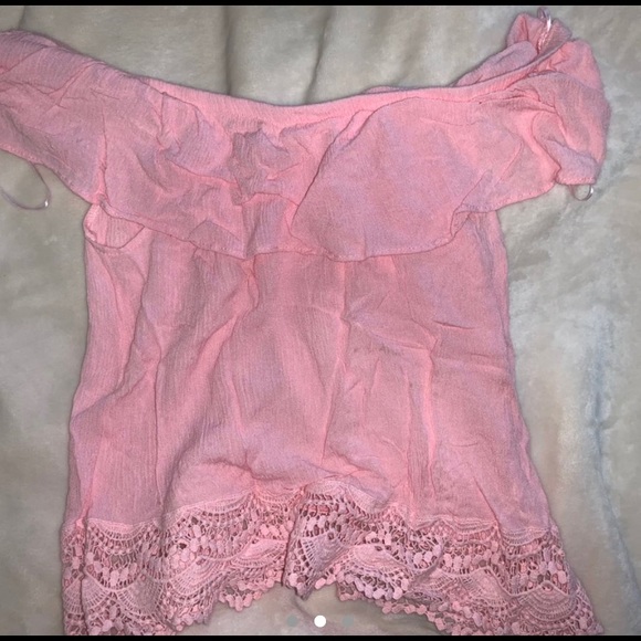 MORE SUMMER TOPS🌞 - Picture 2 of 3